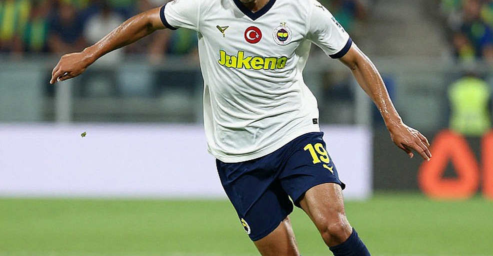 América 1-2 Pachuca: Two Goals From Outside the Box, and a Tribute Night That Ended in the Ledger